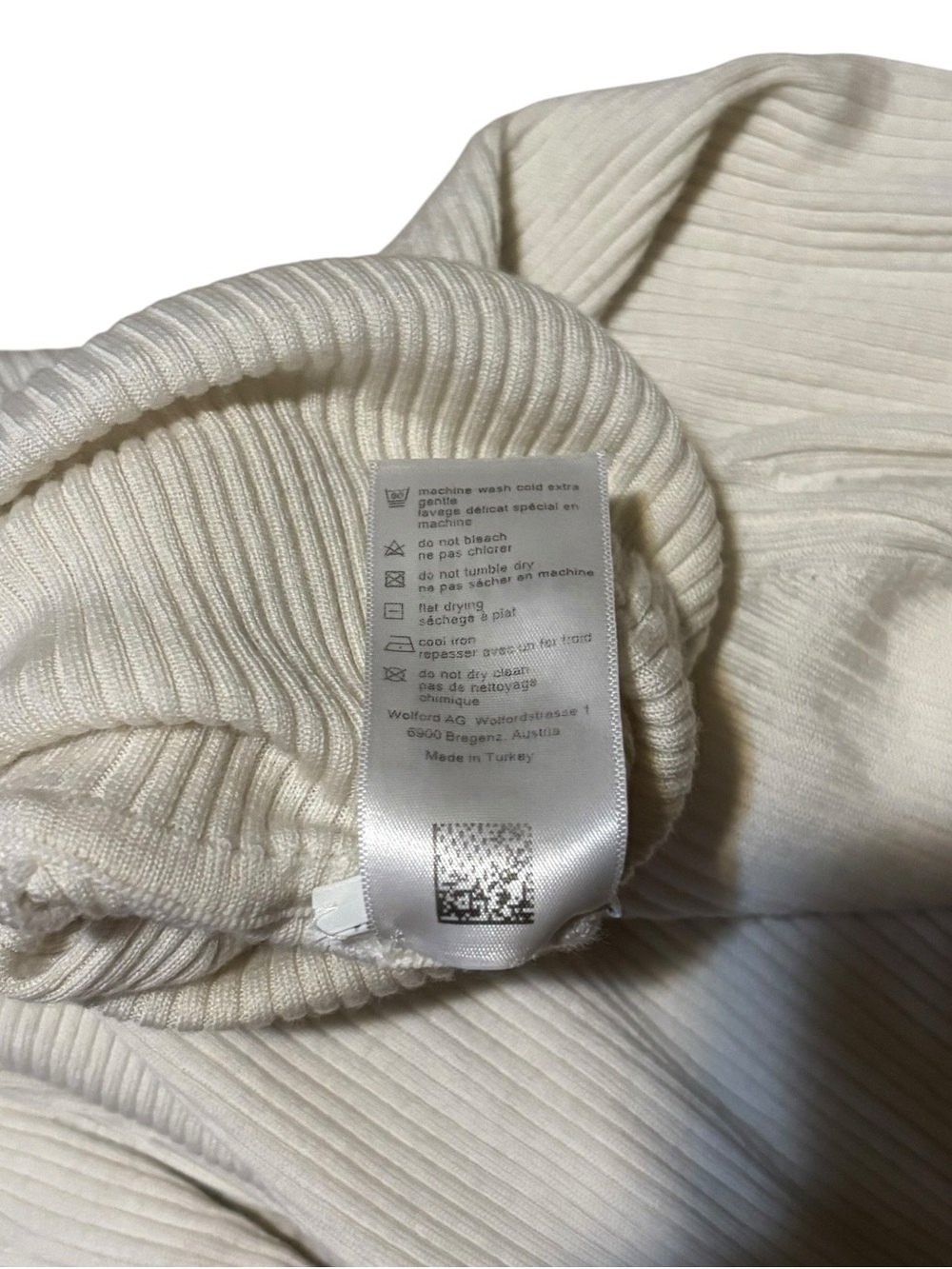 Wolford 100% Virgin Wool Ribbed Turtleneck Top Women’s Size Small In Cream - Picture 7 of 8